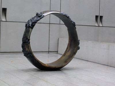 図研本社「風景の指輪」
