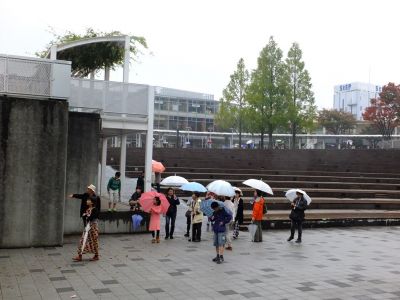 「すきっぷ広場」の「モザイク壁画」
