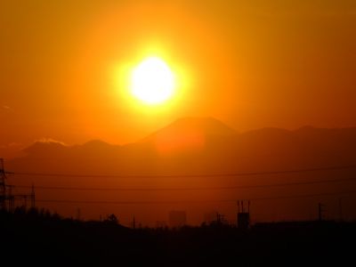 中川のハウスクエア近く（中川西小学校隣）の歩道
