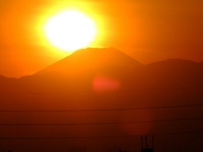 中川のハウスクエア近く（中川西小学校隣）の歩道
