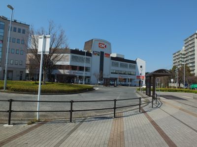 都筑ふれあいの丘駅前
