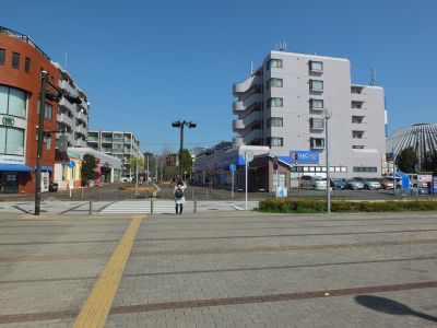 都筑ふれあいの丘駅前
