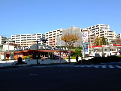 センター北駅前
