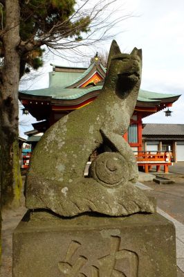 稲荷神社（川向）
