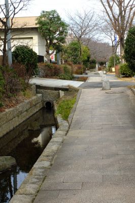 浄念寺川せせらぎ緑道
