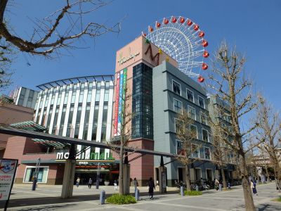 センター北駅前
