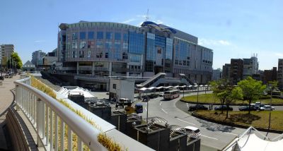 センター北駅前
