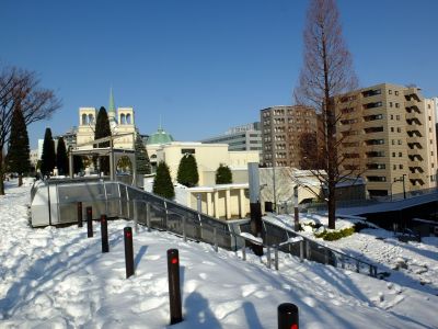 センター南駅前

