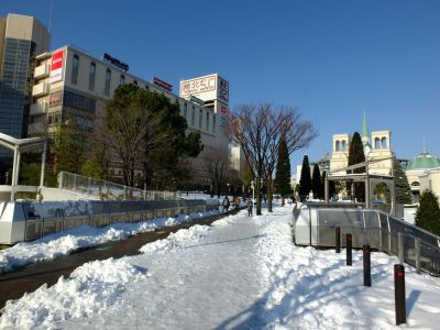 センター南駅前
