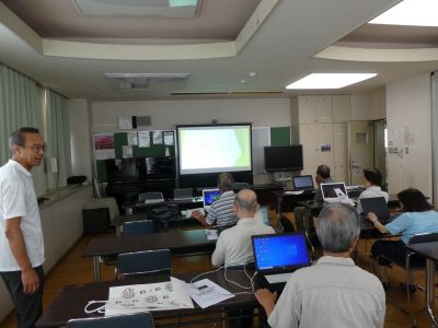 シニアのためのパソコン講座
