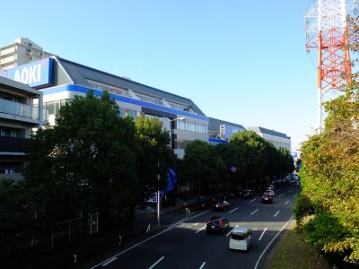 都筑ふれあいの丘「AOKI本社前」
