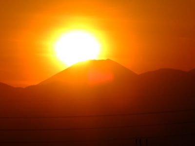 中川のハウスクエア近く（中川西小学校隣）の歩道
