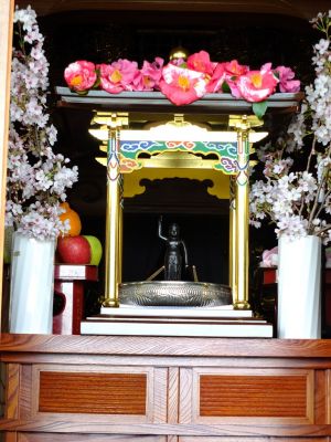 長福寺（お釈迦様の誕生日ですね）
