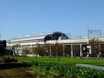 横浜市営地下鉄グリーンライン川和町駅前
