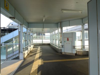 横浜市営地下鉄グリーンライン（川和町駅前）
