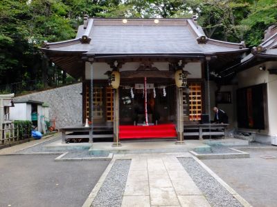 茅ヶ崎杉山神社（例大祭・御輿）
