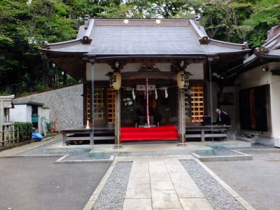 茅ヶ崎杉山神社（例大祭・御輿）
