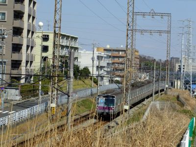 田園都市線江田駅付近
