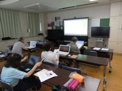 シニアのためのパソコン講座
