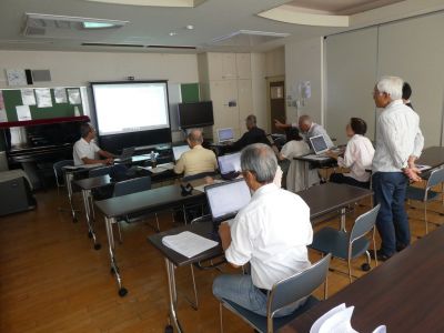 シニアのためのパソコン講座
