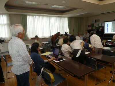 シニアのためのパソコン講座
