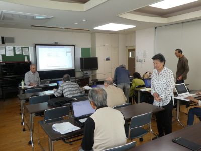 シニアのためのパソコン講座
