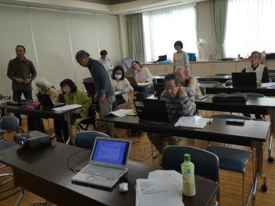 シニアのためのパソコン講座
