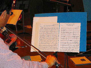 ���K���i