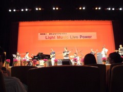 �R���T�[�g�̗l�q